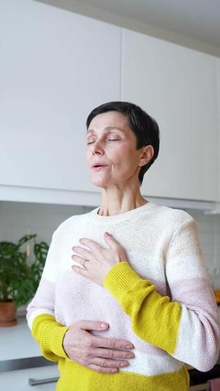 When You’re an Overwhelmed Mom: 12 Things to Do Right Now