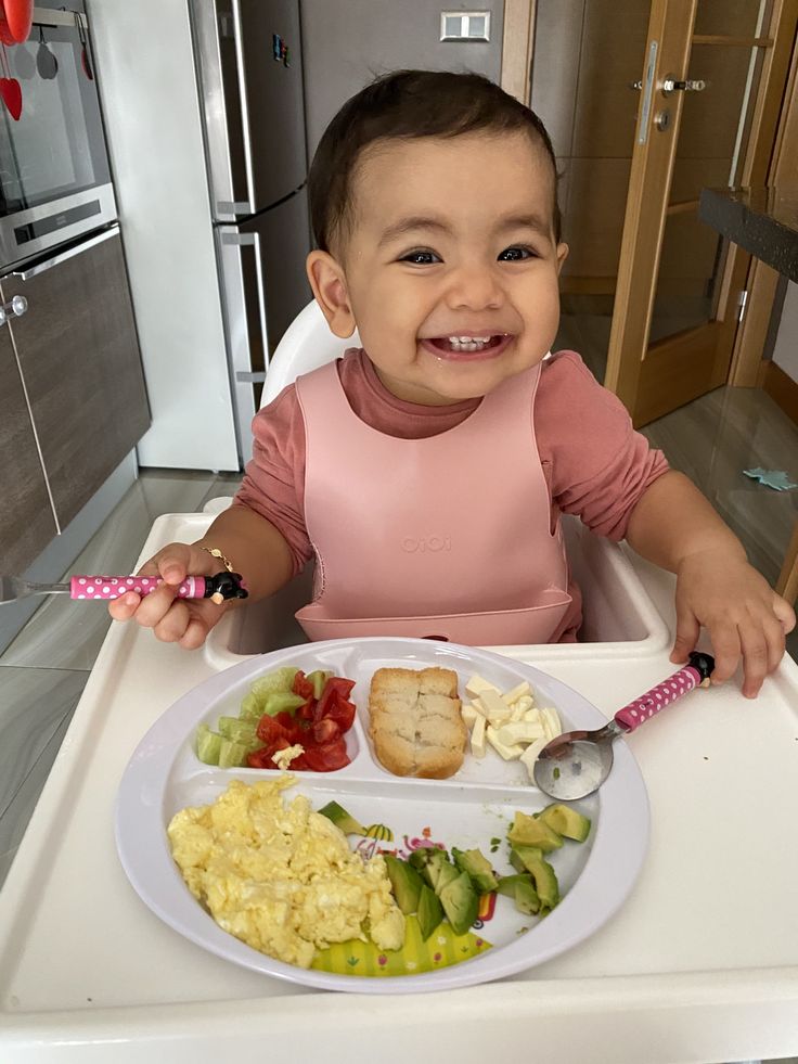 10 Easy & Balanced Toddler Lunch Ideas (For Ages 2+)