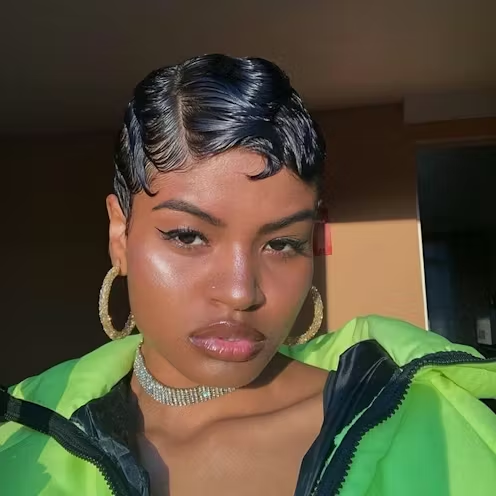 13 Funky Short Hair for Young Women That Turn Heads and Break Rules